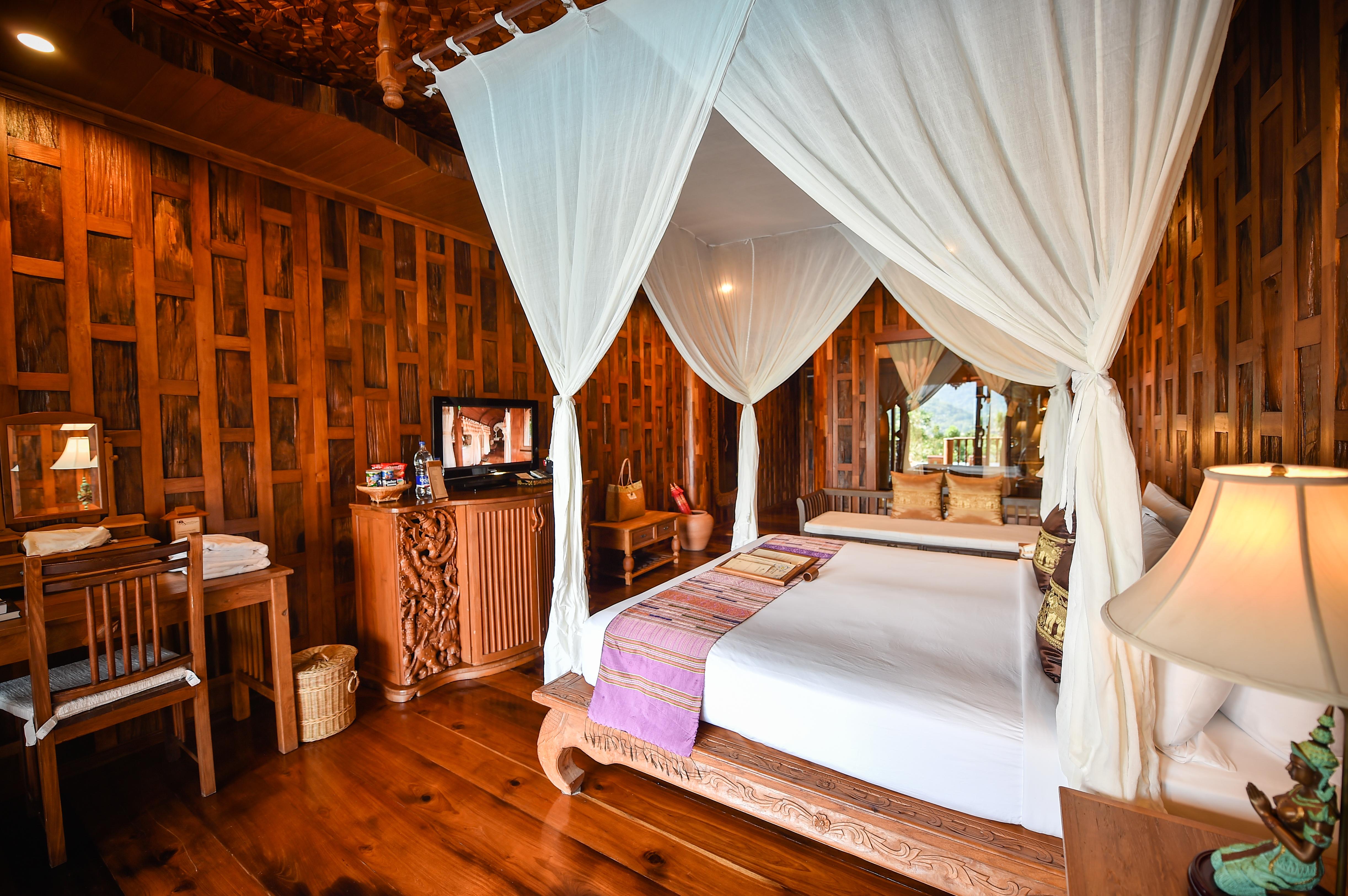 Santhiya Koh Phangan Resort And Spa Exteriér fotografie A bedroom at the resort