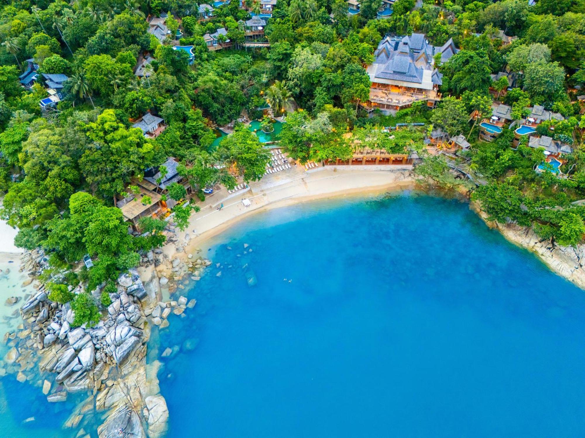 Santhiya Koh Phangan Resort And Spa Exteriér fotografie Aerial view of the resort