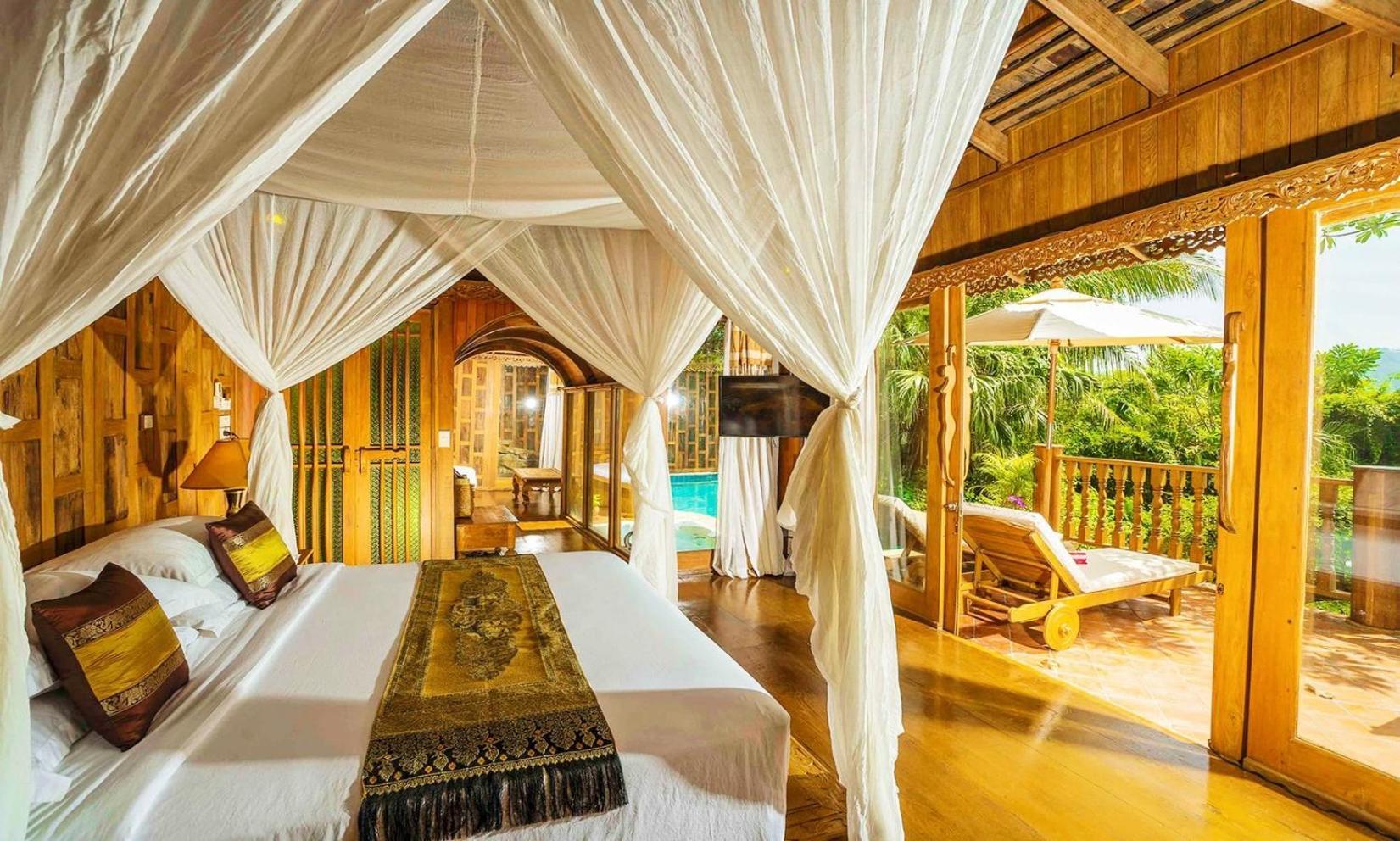 Santhiya Koh Phangan Resort And Spa Exteriér fotografie A bedroom at the resort