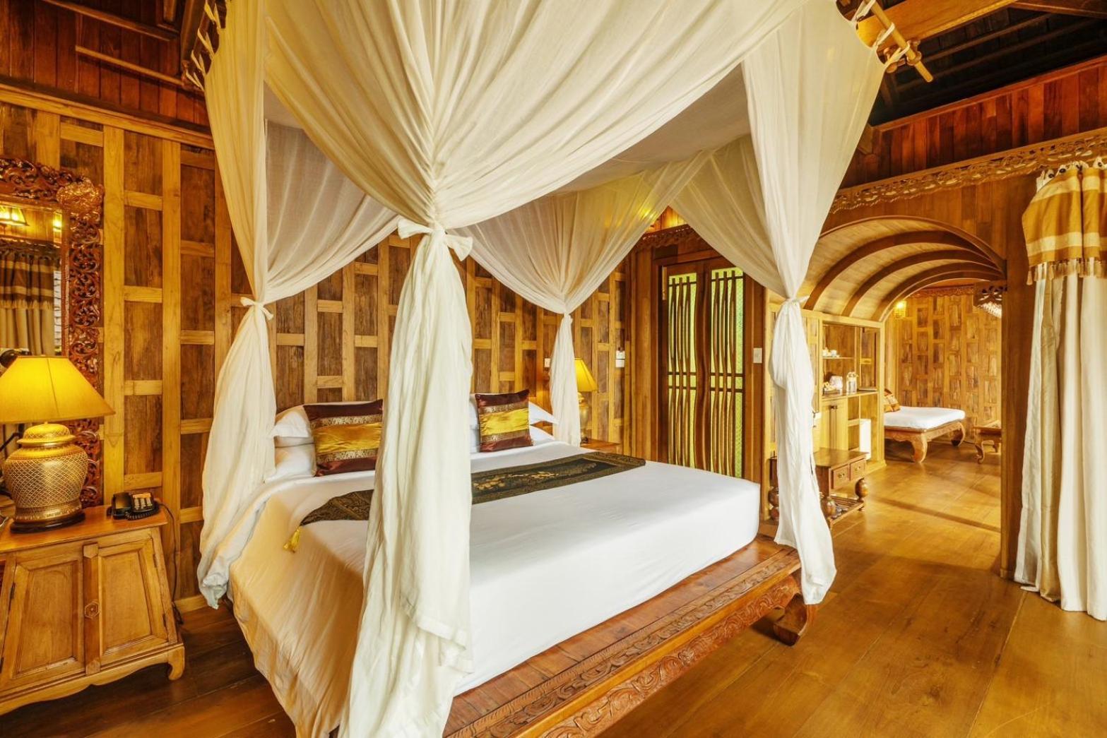 Santhiya Koh Phangan Resort And Spa Exteriér fotografie A bedroom at the resort