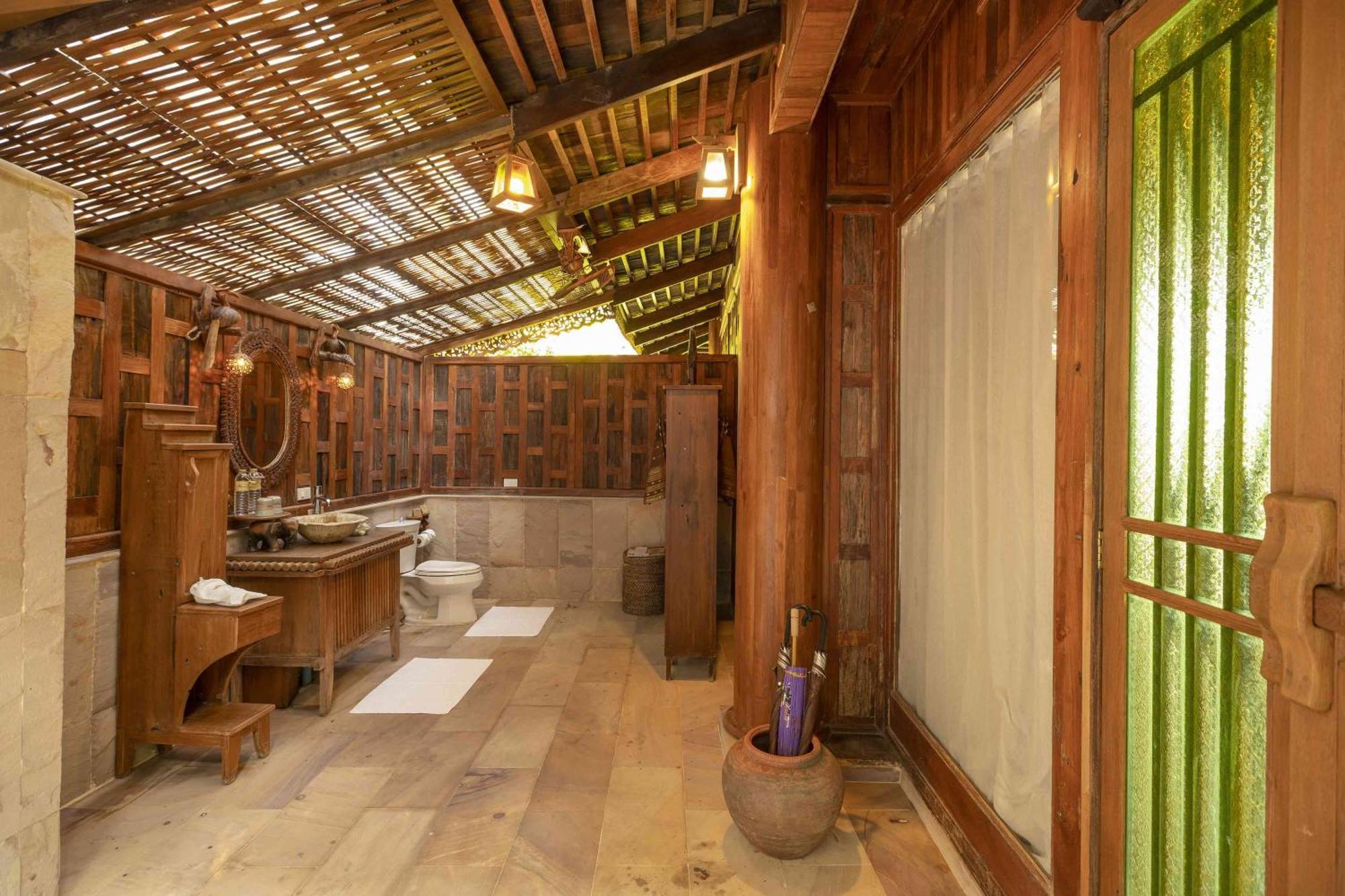 Santhiya Koh Phangan Resort And Spa Exteriér fotografie A modern onsen in Tokyo