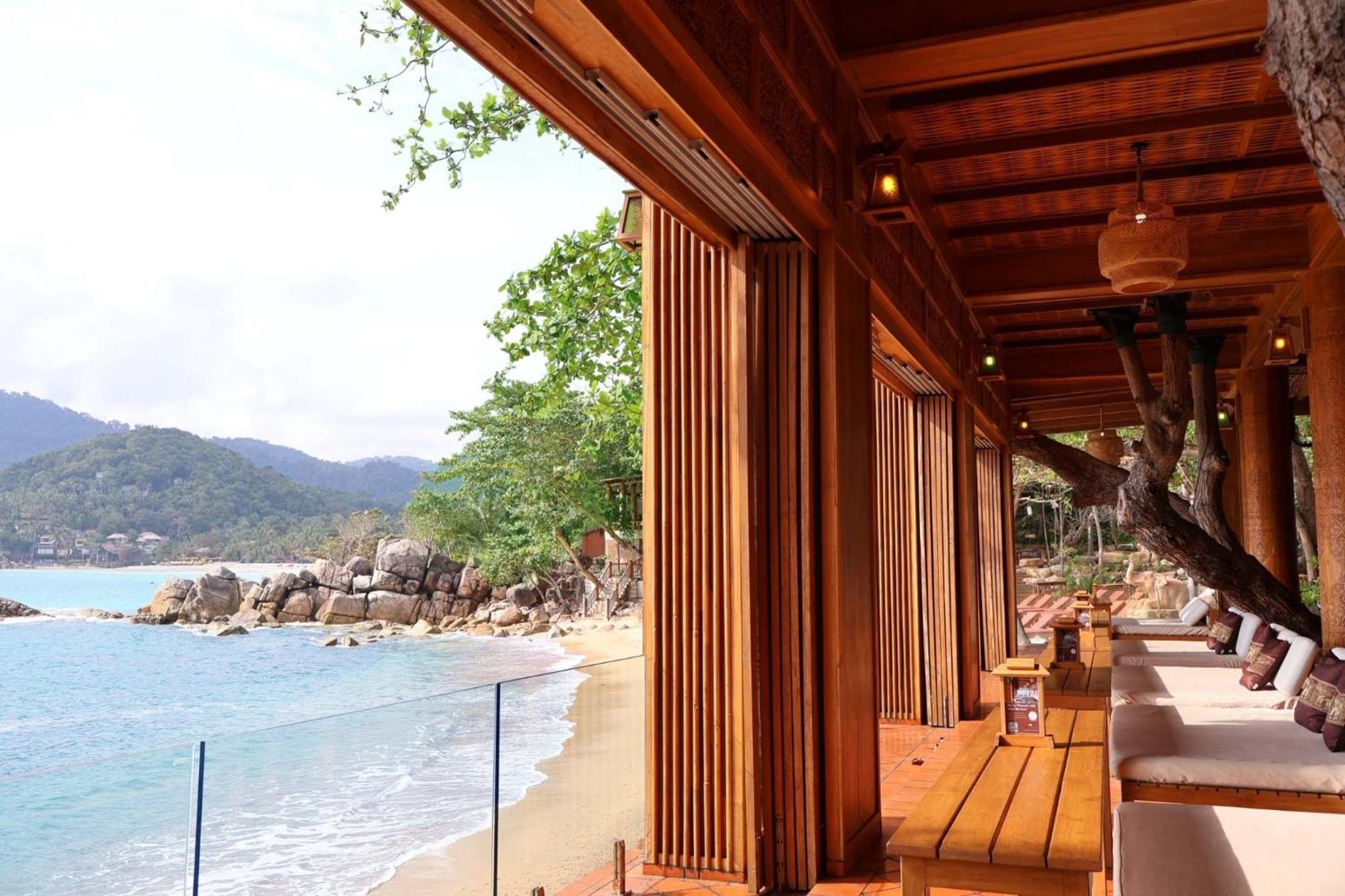 Santhiya Koh Phangan Resort And Spa Exteriér fotografie The beach at the resort