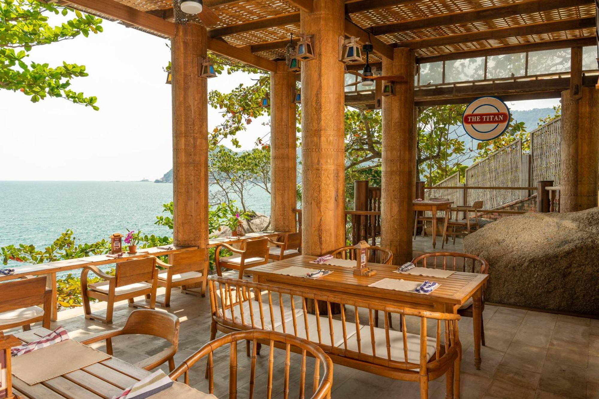 Santhiya Koh Phangan Resort And Spa Exteriér fotografie The Deck Restaurant